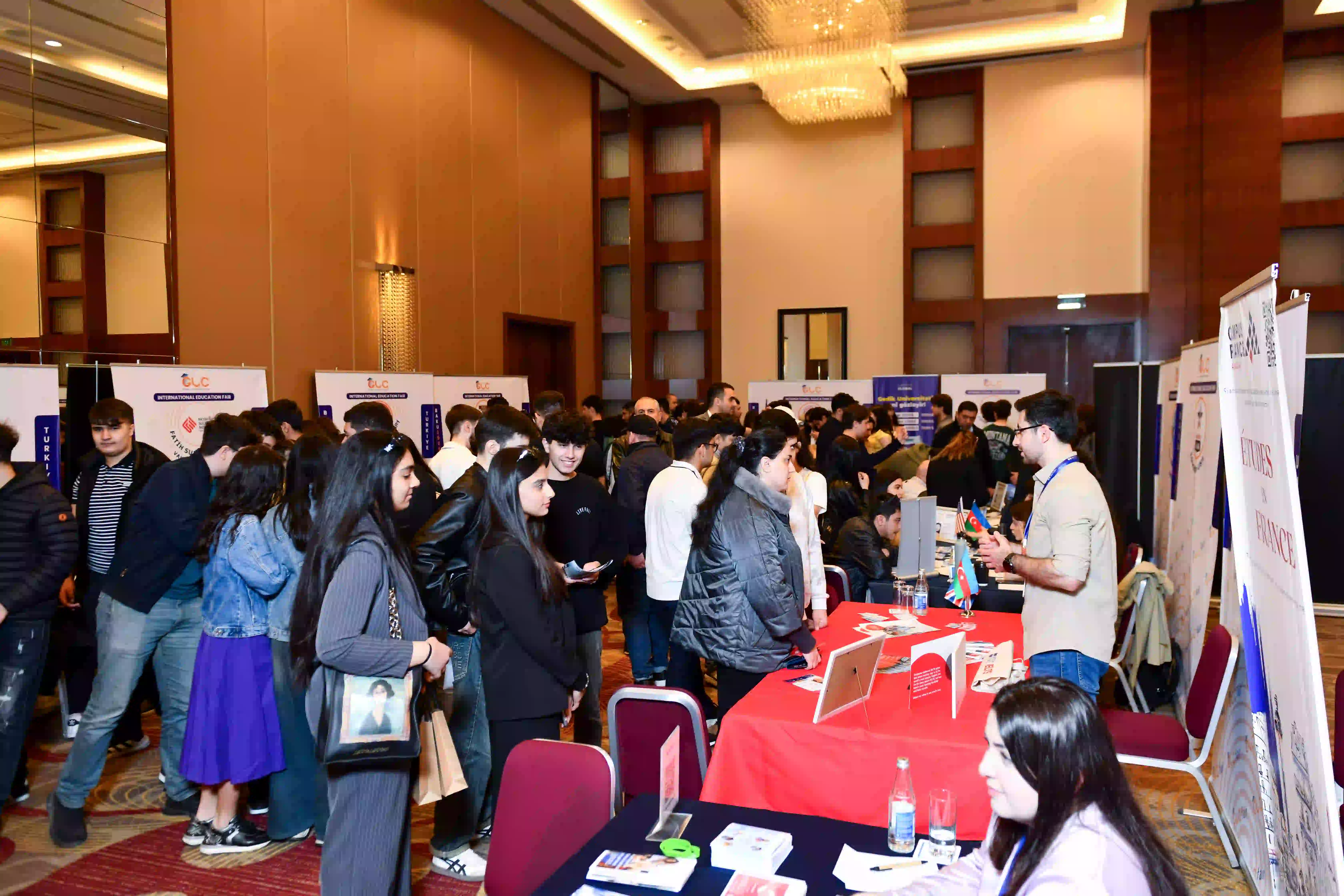 20 aprel Beynəlxalq Təhsil Sərgisi keçirildi!