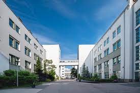 Университет социальных и гуманитарных наук SWPS