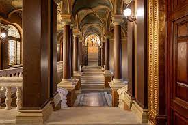 Венгерский университет изящных искусств