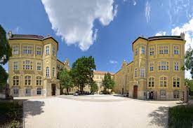 Университет Кароли Гаспара реформированной церкви в Венгрии