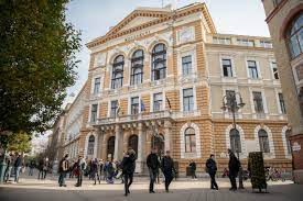 Университет Обуда