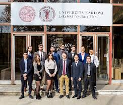 Карлов университет